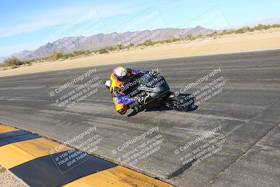 media/Feb-03-2024-SoCal Trackdays (Sat) [[767c60a41c]]/12-Turn 3 Inside (220pm)/